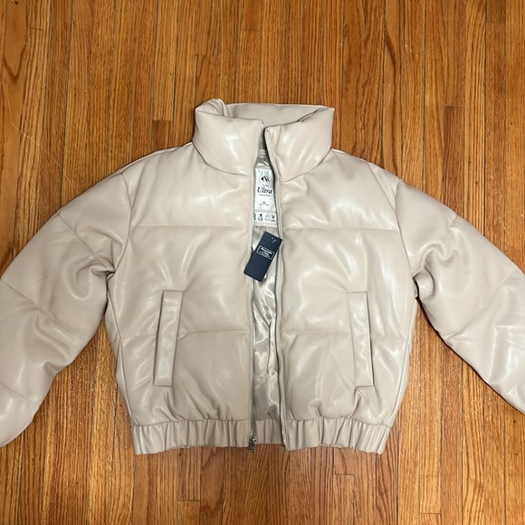 Abercrombie & Fitch Jackets & Blazers - NWT Abercrombie vegan leather bomber